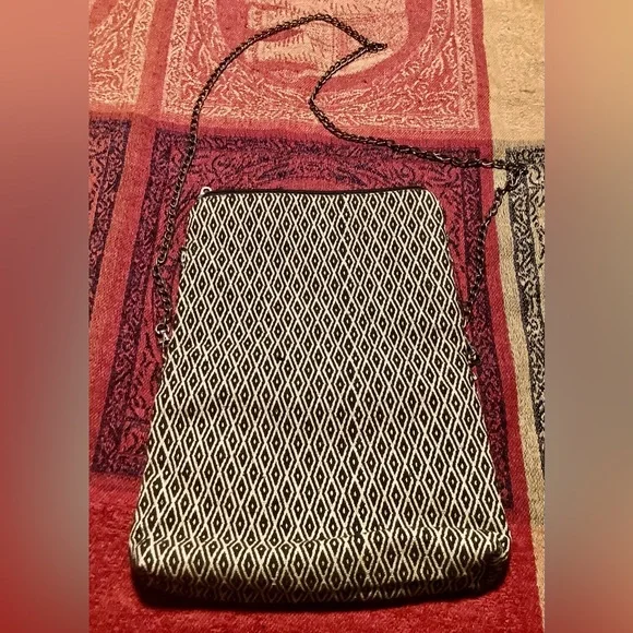 Beaded Ornate Cloth Handbag - Picture 5 of 6